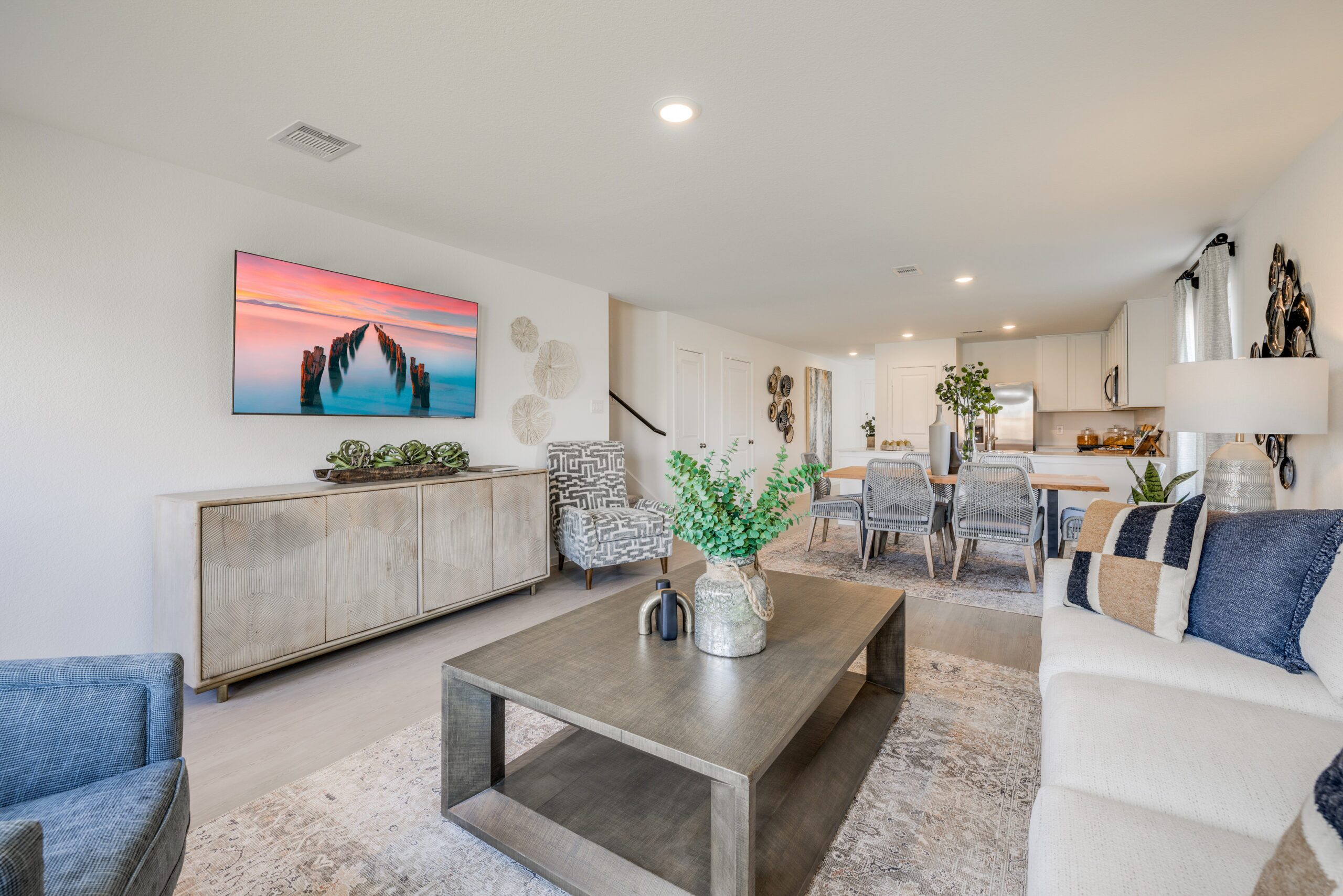 HOU_Watermill Collection_The Grand Prairie Highlands_Pic_Littleton Plan_Family Room_4of5_F1